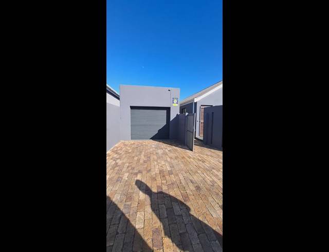 3 BEDROOM HOUSE FOR SALE IN TOWNSEND ESTATE